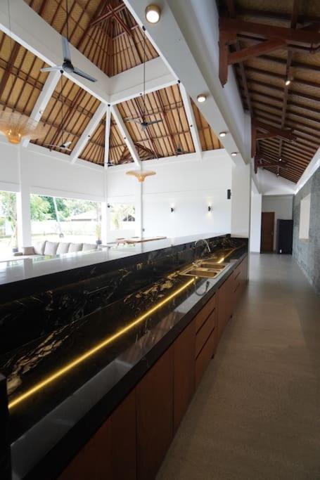 Villa Vespa Lovina Bagian luar foto